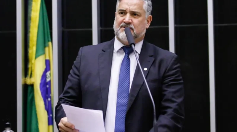 Lula anuncia deputado federal Paulo Pimenta para comandar Secretaria de Comunicação Social