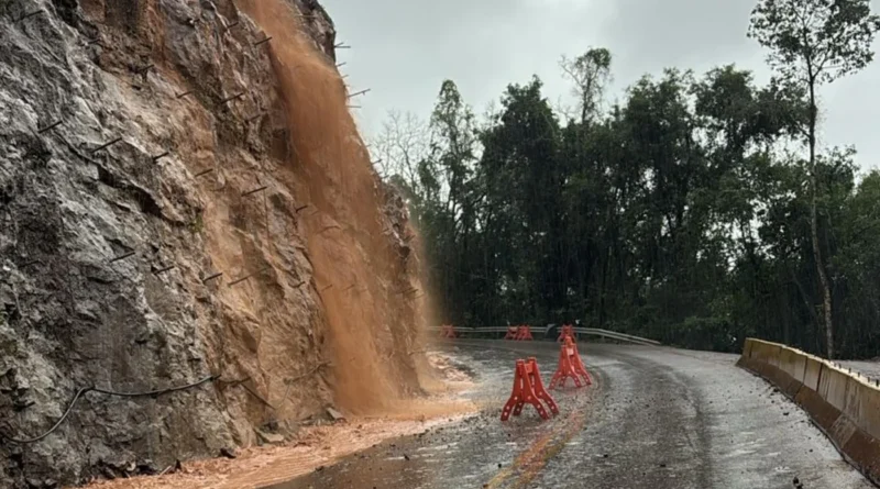 Duas rodovias federais no RS terão bloqueios à noite por conta da chuva; veja desvios