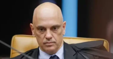 Oposição pede prisão do ministro do Supremo Alexandre de Moraes após mensagens vazadas com Daniel Vorcaro