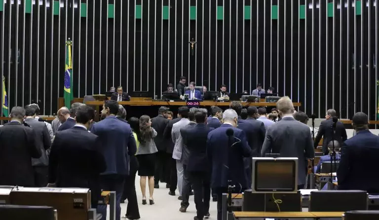 Saúde e patrimônio: Câmara discute projetos de resposta aos impactos das crises climáticas