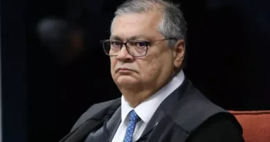 Ministro do Supremo Flávio Dino suspende pagamento de penduricalhos no serviço público