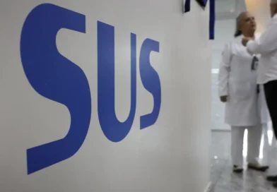 Março Azul: exames para rastrear câncer de intestino triplicam no SUS