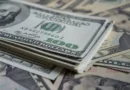 Dólar cai a R$ 4,91 e fecha no menor valor em 27 meses
