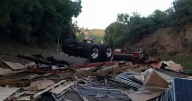 Tragédia na BR-285: caminhoneiro morre após tombamento entre Lagoa Vermelha e Caseiros