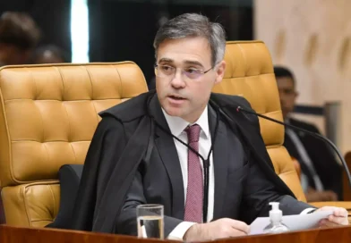 Ministro André Mendonça dá 60 dias para a Polícia Federal entregar relatório completo do Banco Master