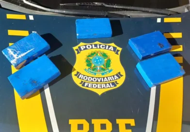 Polícia Rodoviária Federal prende irmãos com cinco quilos de cocaína em Bagé