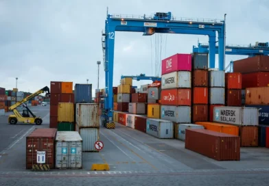 Governo aumenta imposto de importação de mais de mil produtos