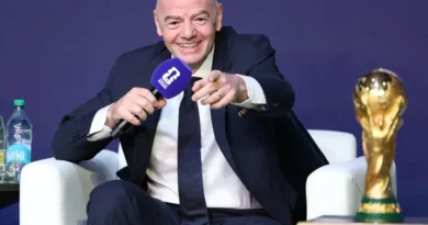 Presidente da Fifa avalia o fim da suspensão à Rússia e diz que Trump mereceu prêmio da paz