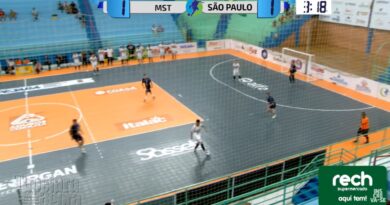 Equilíbrio e bons jogos marcam a terceira rodada do Aberto de Verão de Futsal em Tapejara