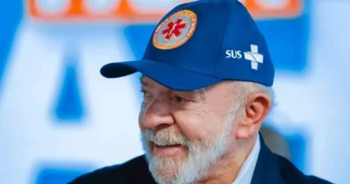 Lula passa por procedimento de cauterização para remoção de queratose