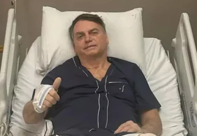 Bolsonaro tem melhora clínica e mantém queda nos indicadores de inflamação, diz boletim