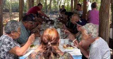 Idosos da Casa de Convivência Dona Verônica participam de passeio especial no Balneário Água Azul