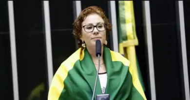 Justiça da Itália autoriza a extradição da ex-deputada federal Carla Zambelli