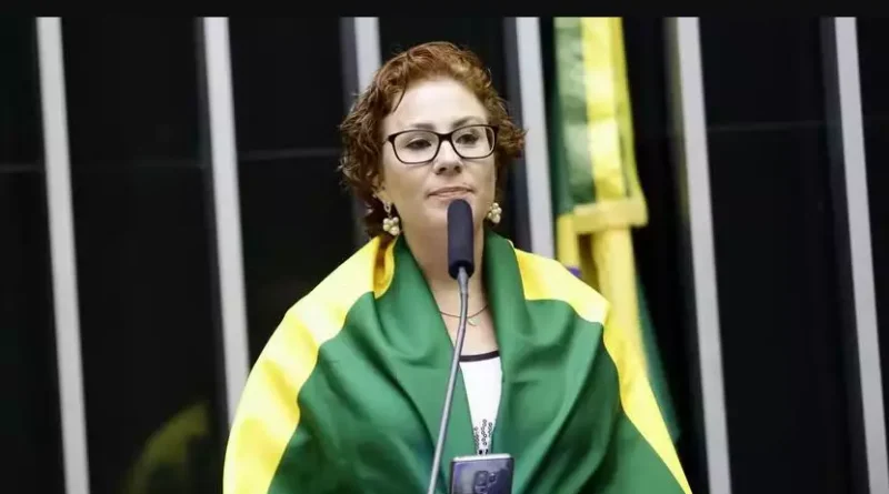 Justiça da Itália autoriza a extradição da ex-deputada federal Carla Zambelli