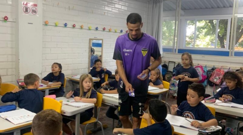 Tapejara Futsal leva paixão pelo esporte às escolas e fortalece nova geração de torcedores