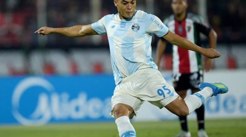 Grêmio perde pênalti três vezes e empata com o Palestino pela Sul-Americana
