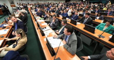 CCJ da Câmara retoma análise do fim da escala 6×1 nesta quarta