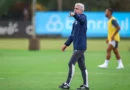 Luís Castro encaminha time do Grêmio para encarar o Coritiba