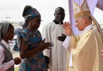 Em missa para 100 mil pessoas em Angola, Papa Leão XIV faz apelo por “olhar o futuro com esperança”