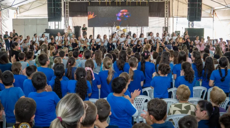 Vila Gastronômica une sabores e talentos musicais