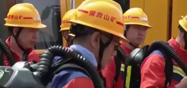 Explosão em mina de carvão deixa pelo menos 90 mortos na China