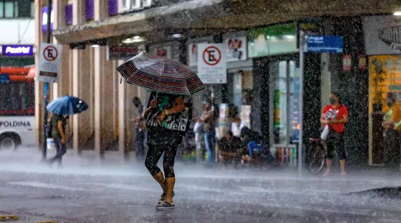 Frente fria intensa associada a ciclone bomba traz risco de vendavais ao Rio Grande do Sul