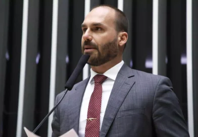 Por unanimidade, STF condena Eduardo Bolsonaro no caso do tarifaço
