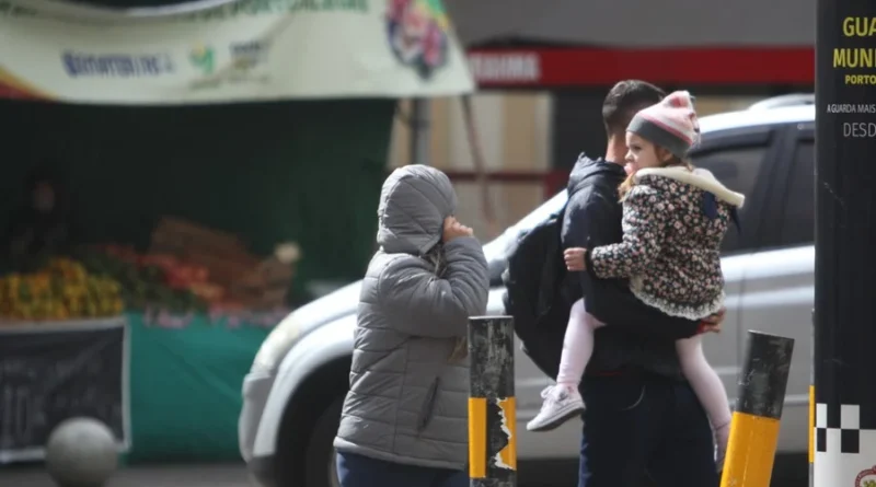 Segunda-feira com cara de inverno abre semana gelada no RS