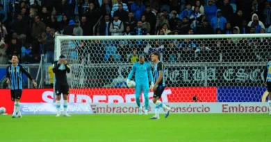 Grêmio perde para o Flamengo na Arena e entra no Z-4 do Brasileirão