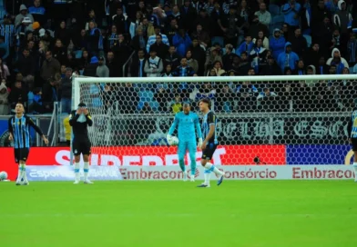 Grêmio perde para o Flamengo na Arena e entra no Z-4 do Brasileirão