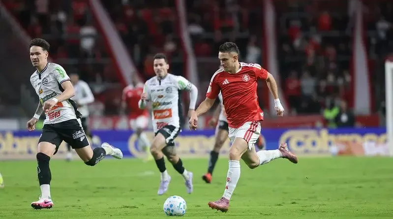 No Beira-Rio, Inter vence o Athletic-MG por 3 a 2 e está nas oitavas da Copa do Brasil