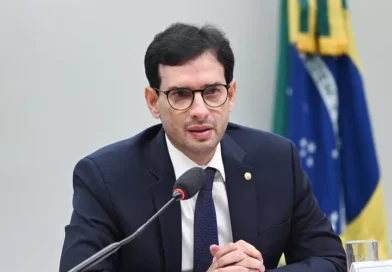 Entenda em três pontos como está a discussão sobre a redução da escala 6×1 no Brasil