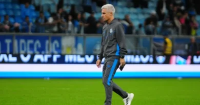 Vice do Grêmio avalia semestre como mediano e garante a permanência de Luís Castro: “Tem o apoio institucional”