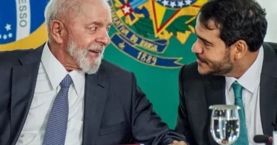 Lula diz que vai indicar Jorge Messias de novo ao Supremo após derrota no Senado