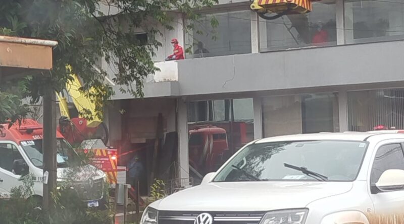 Trabalhador é socorrido após queda de altura em empresa de Tapejara
