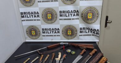 Homem é preso por violência doméstica após ameaçar esposa com facão no interior de Tapejara