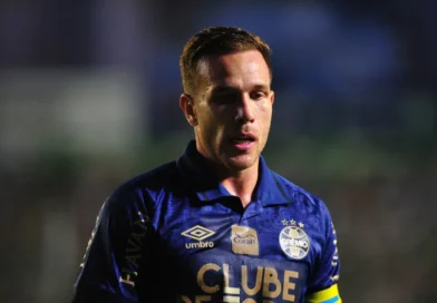Arthur se despede do Grêmio: “Infelizmente, não conseguimos encontrar uma solução”