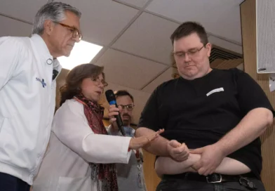 Motorista de Porto Alegre é o primeiro brasileiro a receber aplicação de caneta emagrecedora fornecida pelo SUS
