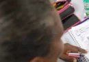 Analfabetismo no Brasil fica abaixo de 5% em 2025, mas 8,4 milhões de pessoas ainda não sabem ler nem escrever