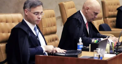 Procuradoria-Geral da República avalia que cabe ao ministro André Mendonça julgar pedido para investigar repasse de Vorcaro ao filme de Jair Bolsonaro