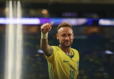 Lateral japonês prega cuidado com Neymar na Copa: “Jogador de nível mundial”