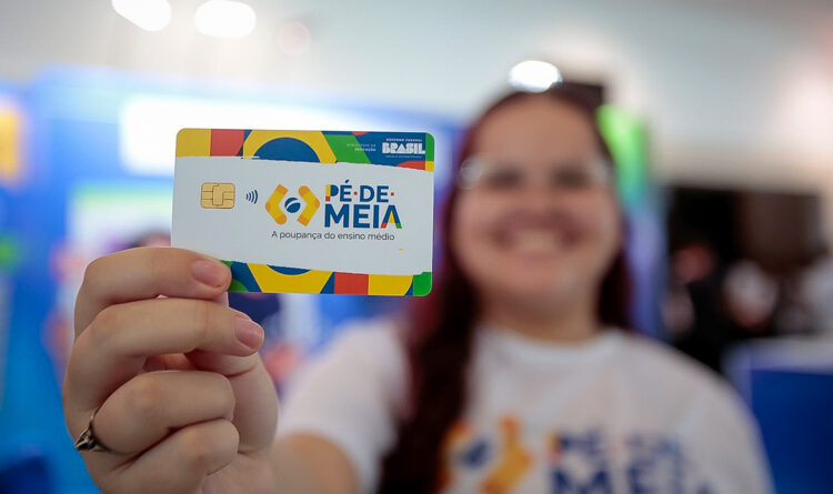 Pé-de-Meia: estudantes começam a receber quarta parcela