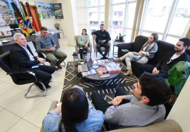Associação Tapejarense de Atletismo apresenta projeto esportivo à Administração Municipal