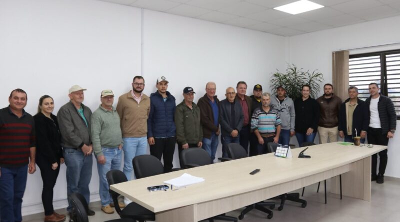 Município de Água Santa inicia Programa Municipal de Apoio às Pequenas Propriedades com Atividade Leiteira