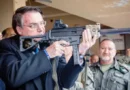 Defesa diz que uma arma de Bolsonaro foi presente e está em empresa na Serra Gaúcha