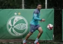 Mandaca nega pré-contrato com o Grêmio: “Não assinei nada”